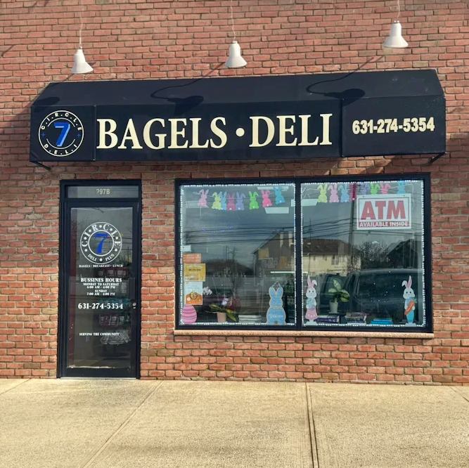 Inside Circle 7 Deli Plus - Fresh deli counter serving sandwiches, breakfast and bagels in Deer Park, NY